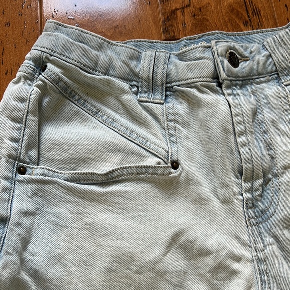 Wild Fable High Rise Mom Jeans | Size: 6/ 30 Waist - Picture 2 of 5